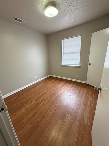 Building Photo - 521 Pershing Dr