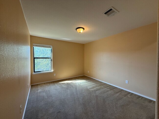Building Photo - 2250 Howry Dr