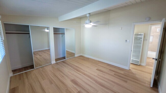 Building Photo - p12216