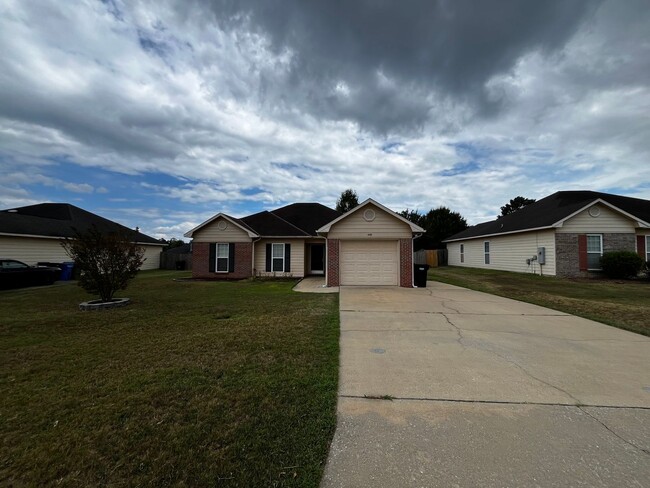 Building Photo - New On the Market!