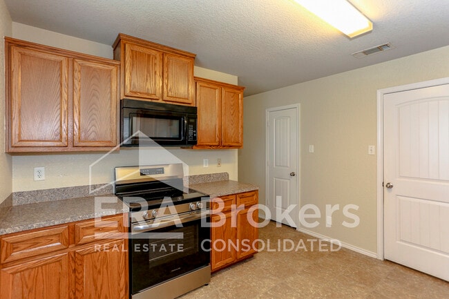 Building Photo - 3509 Lorena Dr
