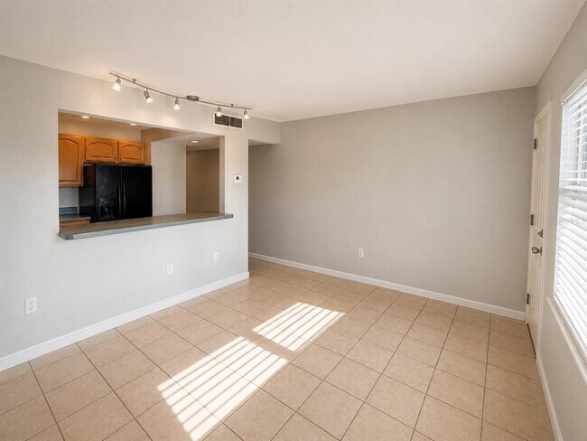 Building Photo - 2500 Harn Blvd
