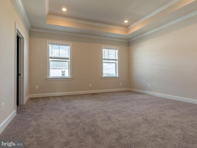 Building Photo - 14965 River Walk Way