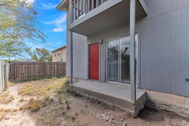 Building Photo - 107 Shannon Cir