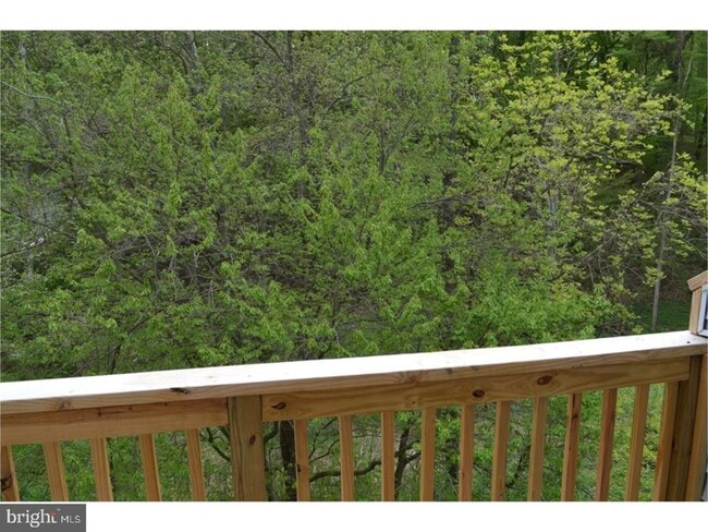 Building Photo - 131 Emery Ct