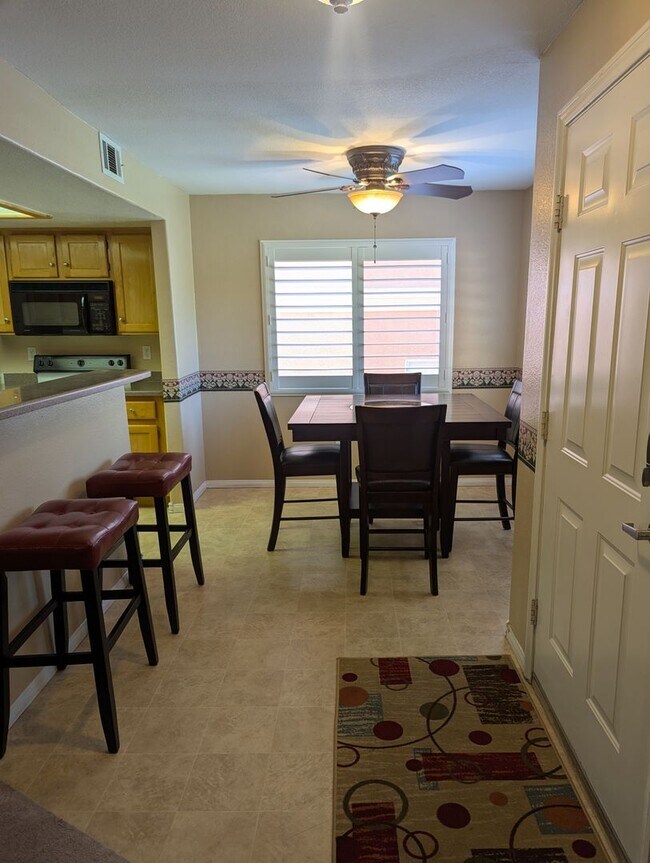 Building Photo - Furnished Condo at the Falls!