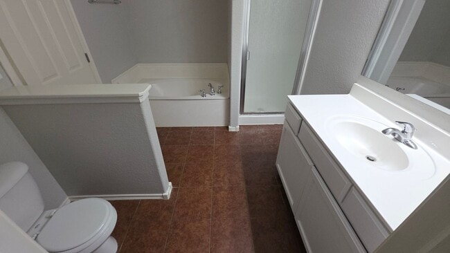 Building Photo - Clean 3 bed 2 bath  - Owasso schools