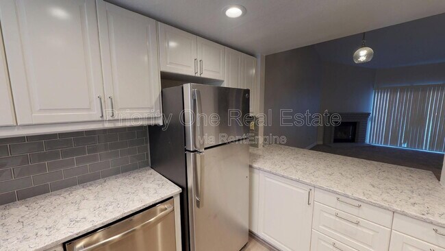 Building Photo - 2876 Englewood Way