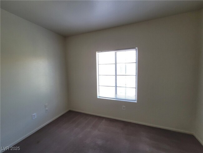 Building Photo - 2151 Hussium Hills St