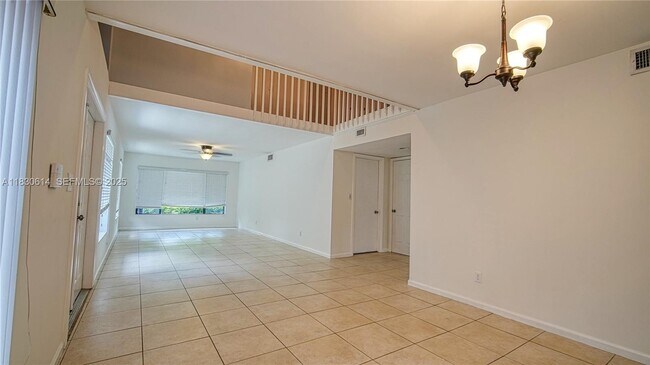 Building Photo - 11101 SW 15th Manor