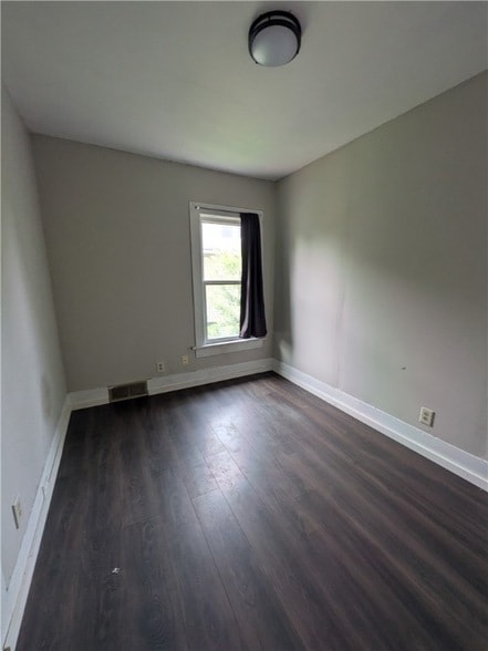 Building Photo - 508 Electric St