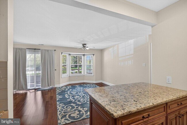 Building Photo - 119 Commonwealth Ct