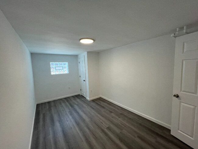 Building Photo - 4634 Fernhill Rd