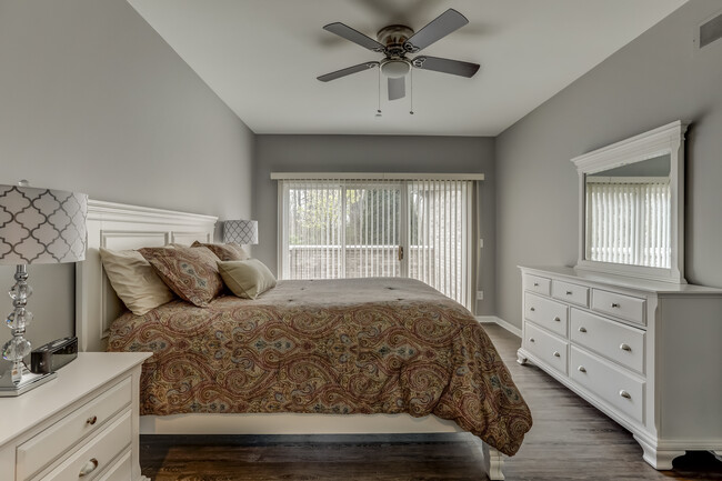 Master Bedroom - 47300 Cider Mill Dr