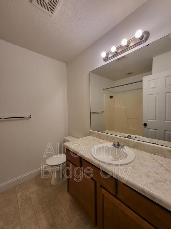 Building Photo - 5 Feldspar Ln
