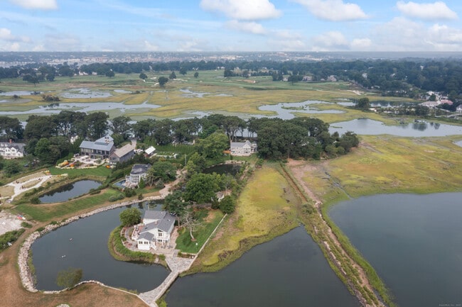 Building Photo - 52 Shorehaven Rd