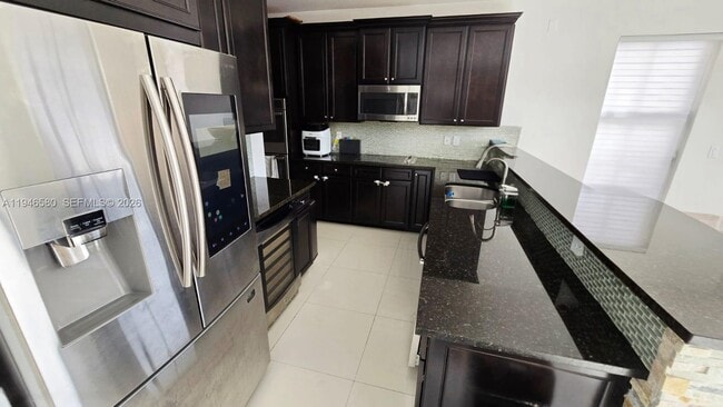 Building Photo - 10032 NW 87th Terrace