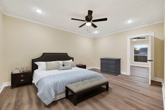 Building Photo - 2725 Avenue F