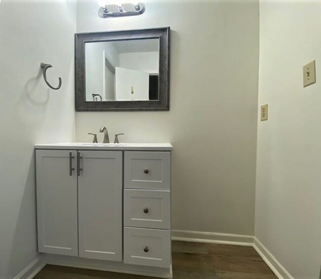 Building Photo - Pineville- Ranch townhome- Remolded 2 bed,...