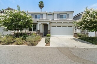 Building Photo - Modern Luxury 4-Bedroom 3-Bathroom Home wi...