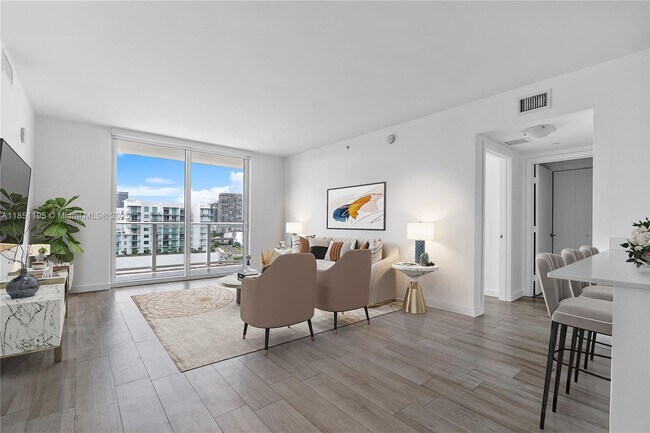 Primary Photo - 4250 Biscayne Blvd