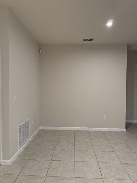 Building Photo - 334 Winter Bliss Ln