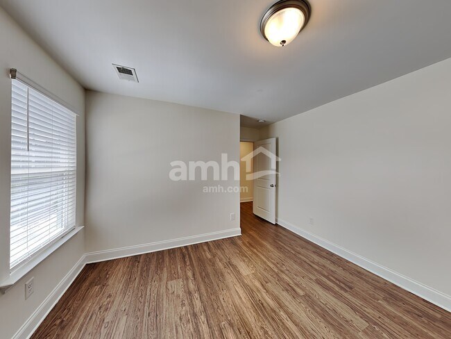 Building Photo - 269 Makenna Dr