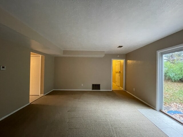 Building Photo - 804 Lindenwood Dr S