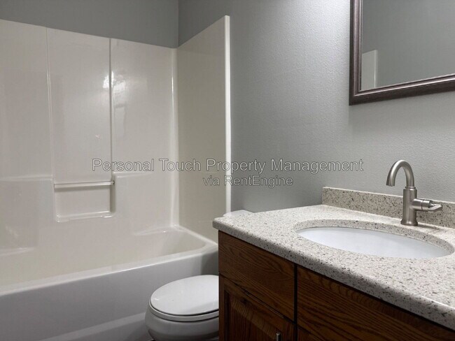 Building Photo - 3539 Woodbury Ct S