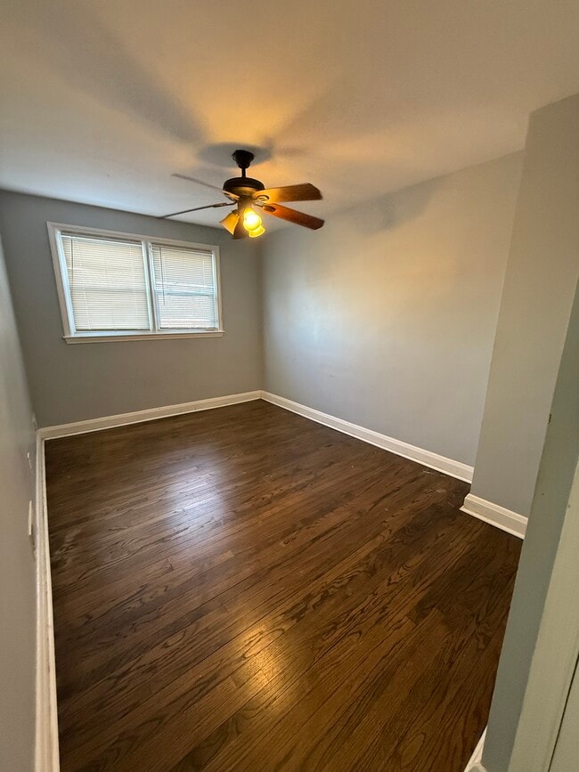 Building Photo - 613 S Beechfield Ave