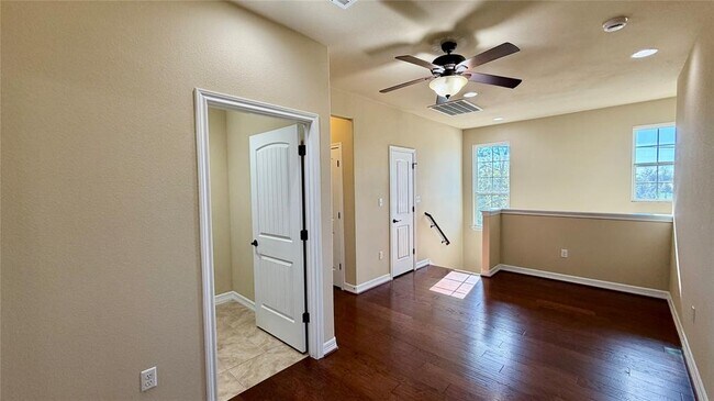 Building Photo - 12300 Terraza Cir