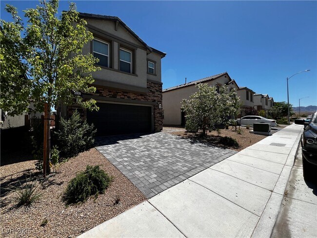 Primary Photo - 10147 W Meranto Ave