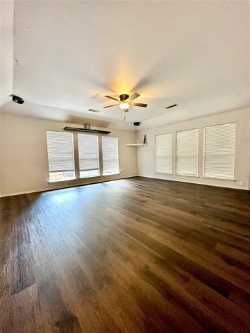 Building Photo - 2837 Del Largo Way