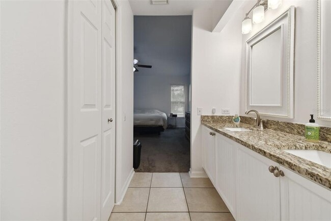 Building Photo - 4327 Murfield Dr E