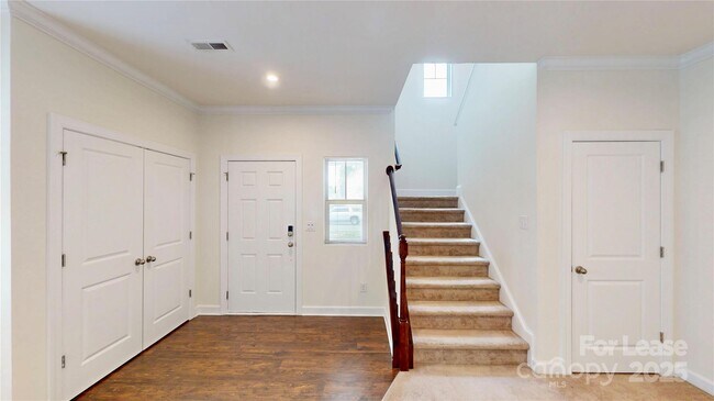 Building Photo - 4523 Collingham Dr
