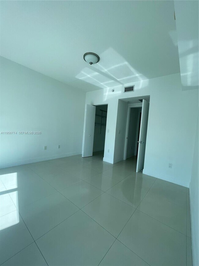 Building Photo - 185 SW 7th St