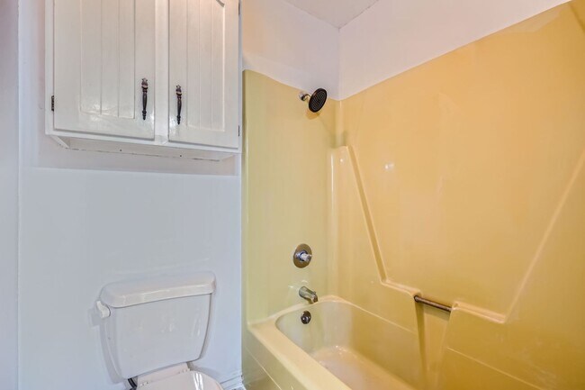 Building Photo - Charming 2-BR/2-Bath Home in the Heart of ...