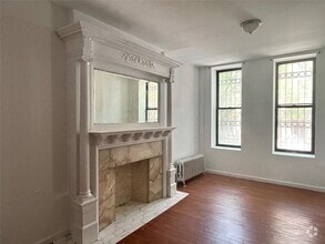 Building Photo - 250 W 137th St