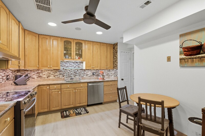 Building Photo - 11430 Strand Dr