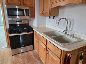 Building Photo - 709 Marshall St