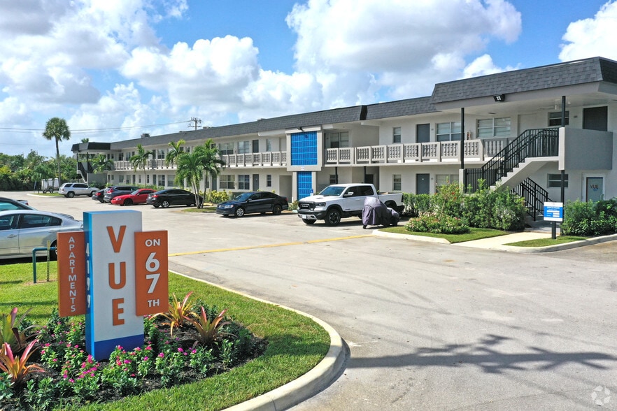Community Entrance - Vue on 67th