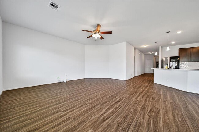 Building Photo - 20975 New Proper Dr