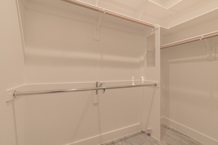 Building Photo - 21404 Lonesome Ct