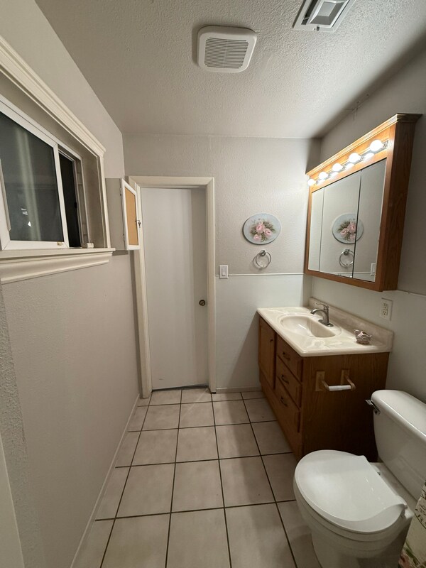 Building Photo - 5905 Fawn Ave