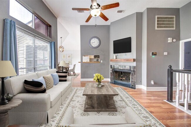Primary Photo - 123 Coffee Ln
