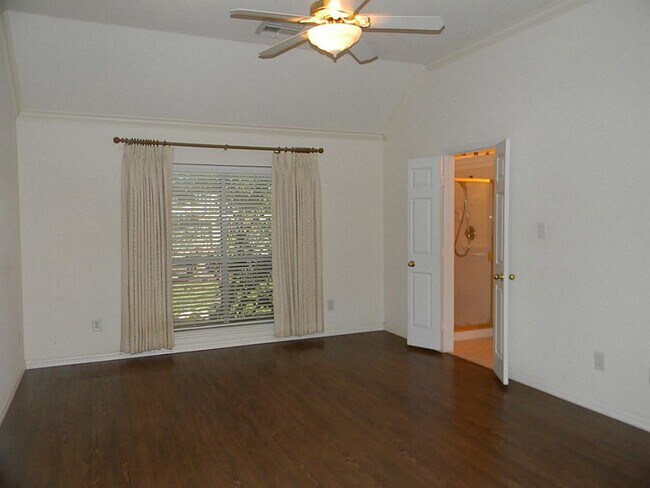 Building Photo - 2511 Branch View Ln