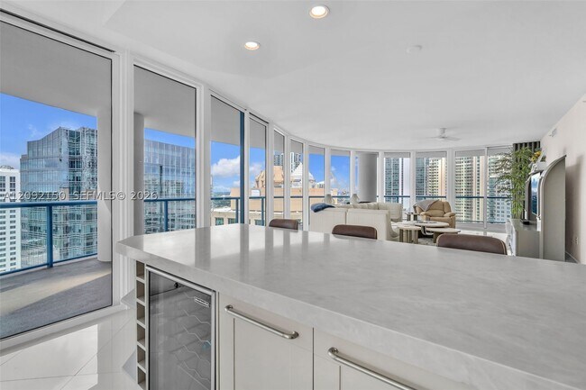 Building Photo - 333 Las Olas Way
