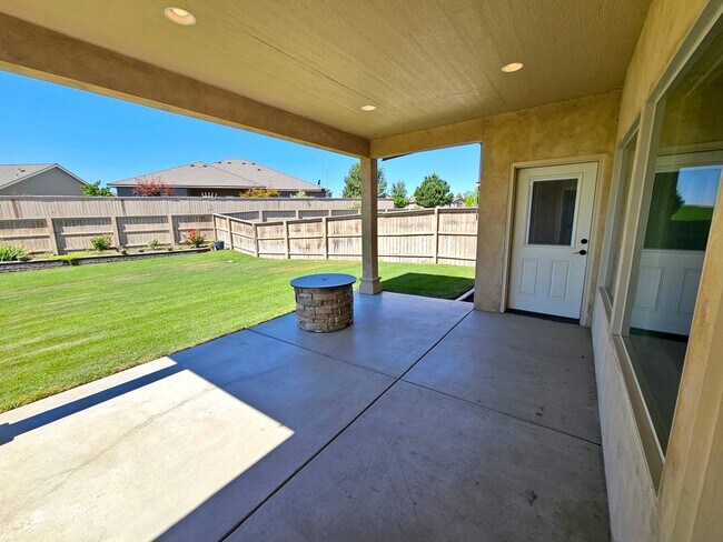 Building Photo - 2817 Tuscanna Dr