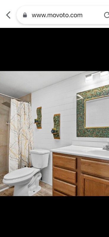 Building Photo - 326 14th Ave S