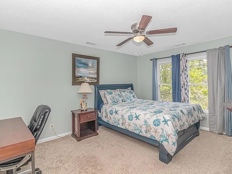 front 2nd fl bedrm - 163 Parkview Dr